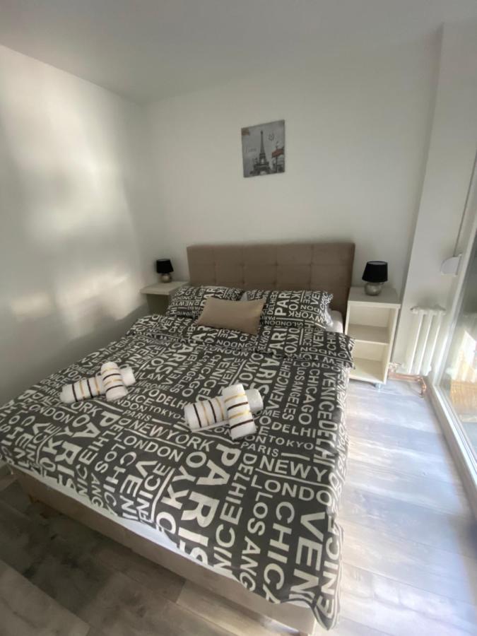 Apartman Omar Stan Na Dan Besplatan Parking ซาราเยโว ภายนอก รูปภาพ
