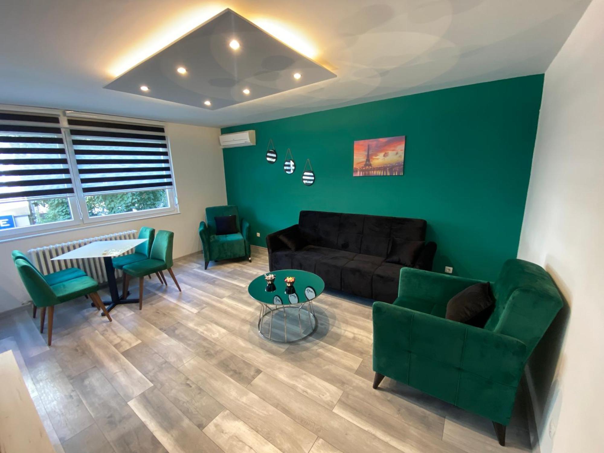 Apartman Omar Stan Na Dan Besplatan Parking ซาราเยโว ภายนอก รูปภาพ