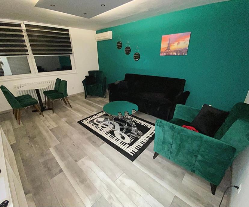 Apartman Omar Stan Na Dan Besplatan Parking ซาราเยโว ภายนอก รูปภาพ