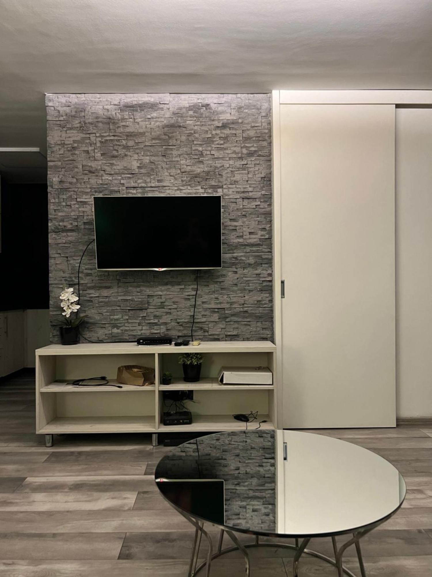 Apartman Omar Stan Na Dan Besplatan Parking ซาราเยโว ภายนอก รูปภาพ